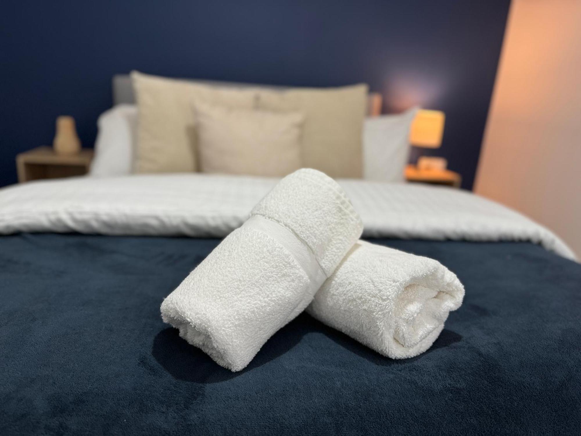 Group Bookings: Up To 30 Guests Across 5 Spacious Flats! Keyless Access Free Wifi & Parking Бирмингем Экстерьер фото